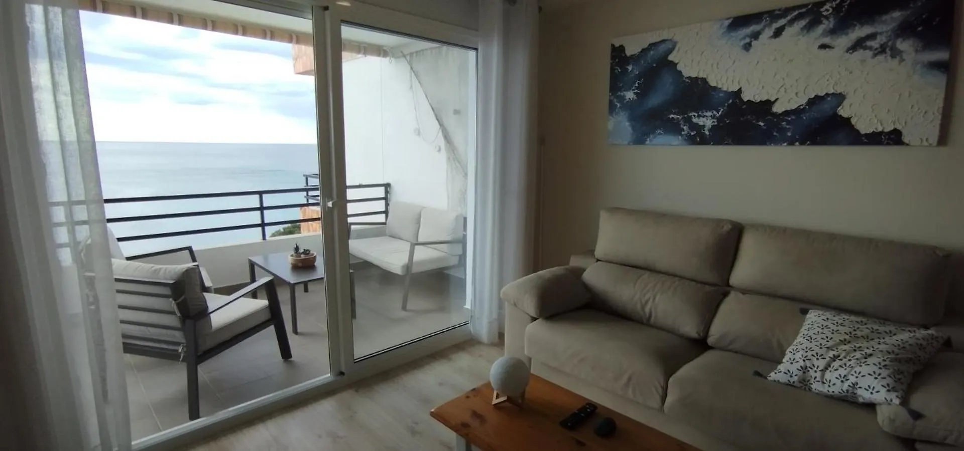 Mediterrani - Primera Linea De Mar Miami Playa Apartment