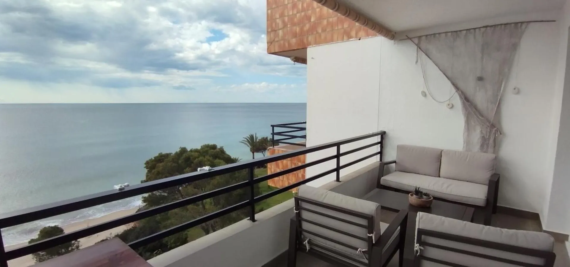 Mediterrani - Primera Linea De Mar Miami Playa Apartment